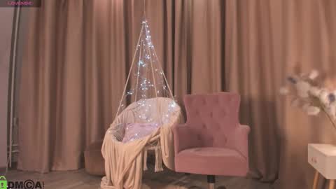 Snapshot of naomi_rias chatting on October 2025 01:03:02 AM Naomi online show from October 2025 01:03:02 AM