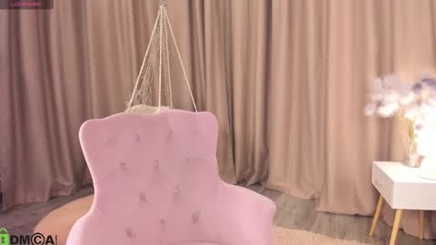 Snapshot of naomi_rias chatting on October 2025 01:03:02 AM Naomi online show from October 2025 01:03:02 AM