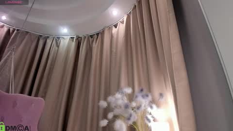 Snapshot of naomi_rias chatting on October 2025 11:20:01 PM Naomi online show from October 2025 11:20:01 PM