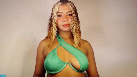 mara Jos online show from November 2025 05:13:01 PM