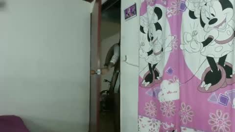 Mia online show from January 2025 12:09:01 AM