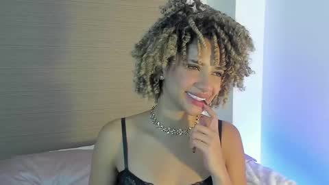 Snapshot of naomidawsonn chatting on March 2026 12:15:01 AM naomidawson online show from March 2026 12:15:01 AM