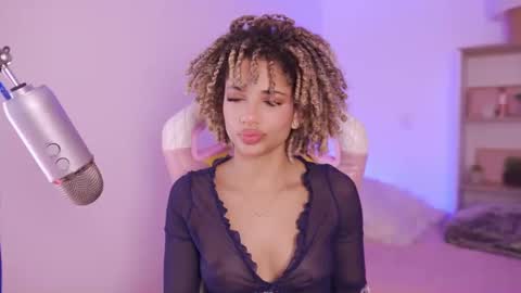 Snapshot of naomidawsonn chatting on March 2026 12:58:02 AM naomidawson online show from March 2026 12:58:02 AM