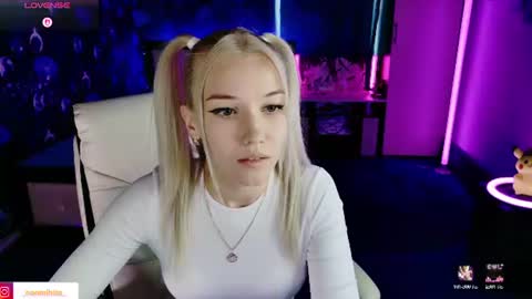Snapshot of naomihita chatting on July 2026 10:44:01 AM naomihita online show from July 2026 10:44:01 AM