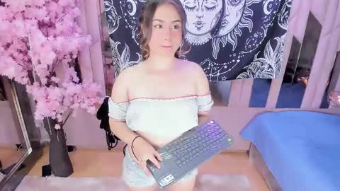     online show from December 2025 09:19:02 PM