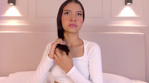 Snapshot of naomiklarc chatting on January 2025 01:21:01 PM Naomi Klarc online show from January 2025 01:21:01 PM