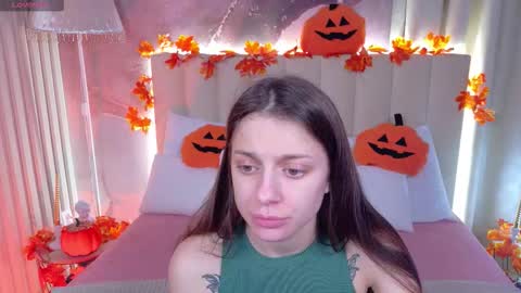 Snapshot of naomimur chatting on October 2025 04:57:01 AM Naomi online show from October 2025 04:57:01 AM