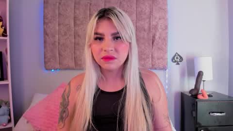 Laura  online show from February 2026 07:48:01 AM