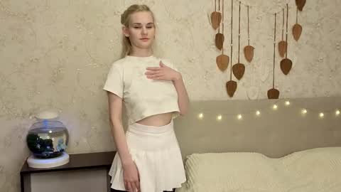 Snapshot of naomiswetheart chatting on December 2025 01:44:02 AM Naomi 3 online show from December 2025 01:44:02 AM