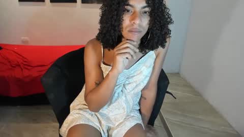 Snapshot of naomiwildburn chatting on October 2025 05:00:01 PM naomiwildburn online show from October 2025 05:00:01 PM