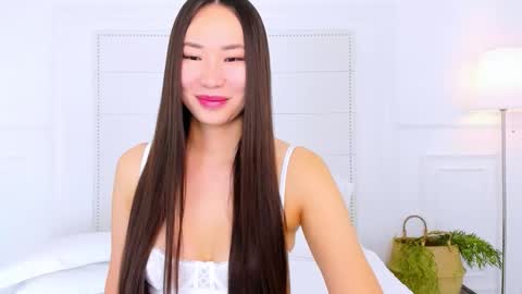 Naomi online show from October 2025 03:07:02 AM