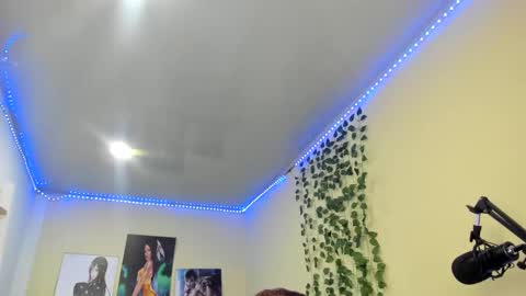 naomy online show from January 2025 07:39:02 PM