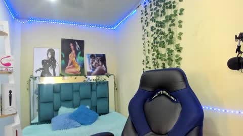 naomy online show from March 2025 02:32:01 AM