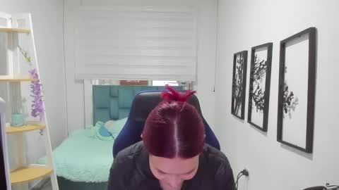 naomy online show from December 2025 03:01:02 AM