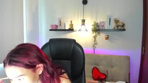 Snapshot of naomy_stanley chatting on April 2026 04:23:01 PM Naomy Stanley online show from April 2026 04:23:01 PM