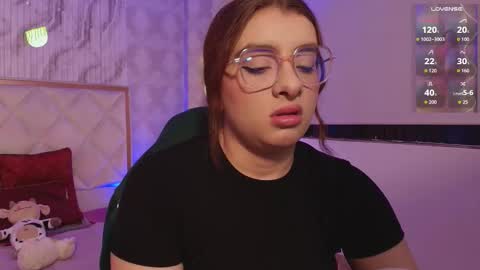 Snapshot of naomy_tay1 chatting on February 2026 03:04:01 AM Naomy online show from February 2026 03:04:01 AM