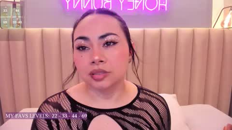 Snapshot of naomymonroe_ chatting on November 2025 05:19:01 PM Naomy online show from November 2025 05:19:01 PM