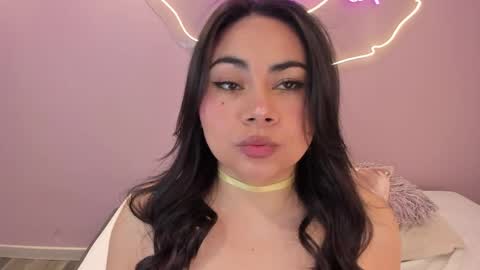 Naomy  online show from April 2026 11:42:01 AM