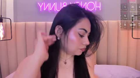 Snapshot of naomymonroe_ chatting on June 2026 10:53:02 AM Naomy online show from June 2026 10:53:02 AM
