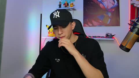 Snapshot of naranjo_seb chatting on January 2025 04:30:01 AM sebastian online show from January 2025 04:30:01 AM