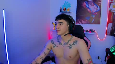 Snapshot of naranjo_seb chatting on February 2025 12:00:01 PM sebastian online show from February 2025 12:00:01 PM