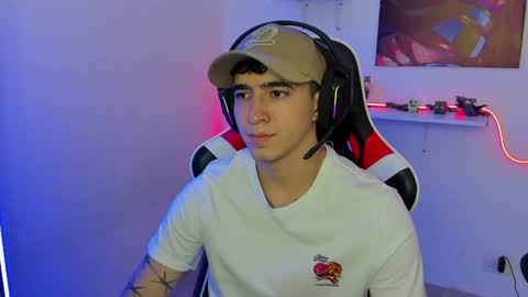 Snapshot of naranjo_seb chatting on February 2025 06:24:01 AM sebastian online show from February 2025 06:24:01 AM