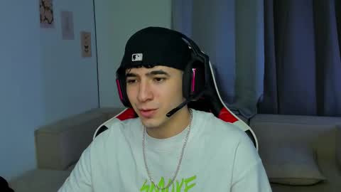 Snapshot of naranjo_seb chatting on September 2025 05:40:01 AM sebastian online show from September 2025 05:40:01 AM