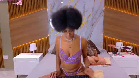 Julieth  online show from November 2025 08:11:02 AM