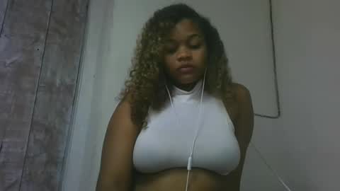 natachazz online show from April 2026 01:00:02 PM