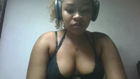 Snapshot of natachazz chatting on May 2026 02:43:01 PM natachazz online show from May 2026 02:43:01 PM