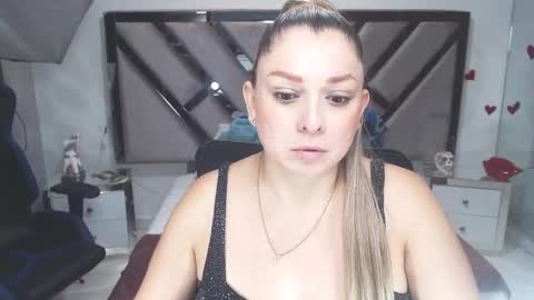 natalia5560 online show from February 2025 02:44:01 PM