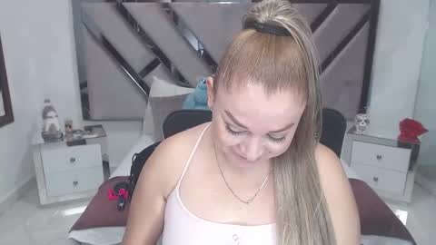 natalia5560 online show from March 2025 02:51:02 PM