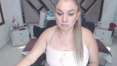 natalia5560 online show from March 2025 09:15:02 PM