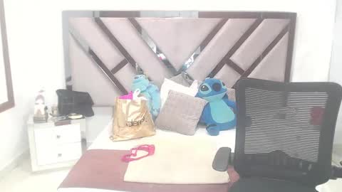 natalia5560 online show from March 2025 09:03:01 PM