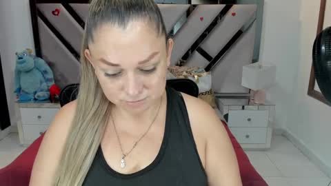 natalia5560 online show from October 2025 12:57:02 PM