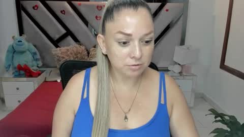 natalia5560 online show from November 2025 01:31:01 PM