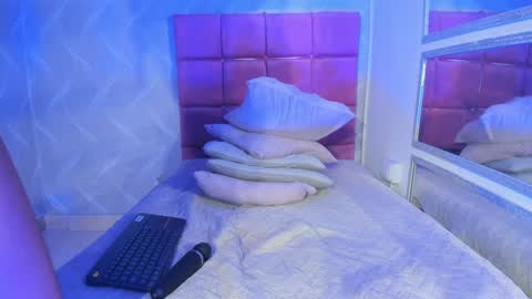 Snapshot of natalia_aguirre chatting on January 2025 06:45:01 PM Naty online show from January 2025 06:45:01 PM