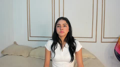 Snapshot of natalia_aguirre chatting on January 2025 12:30:01 PM Naty online show from January 2025 12:30:01 PM