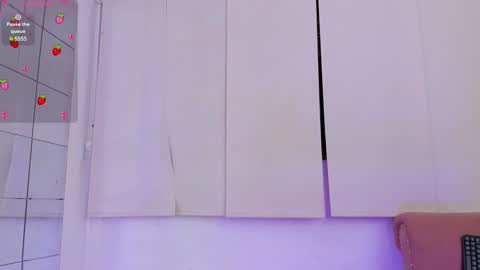 Snapshot of natalia_aguirre chatting on January 2025 12:24:01 PM Naty online show from January 2025 12:24:01 PM