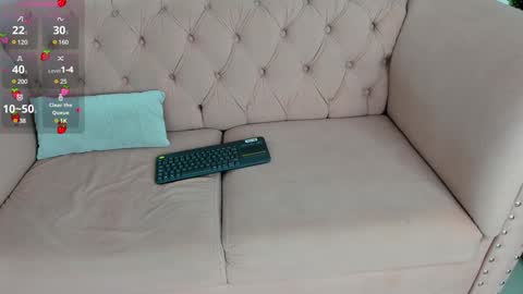 Snapshot of natalia_aguirre chatting on January 2025 12:18:01 PM Naty online show from January 2025 12:18:01 PM