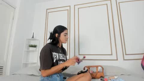 Snapshot of natalia_aguirre chatting on February 2025 12:37:02 PM Naty online show from February 2025 12:37:02 PM