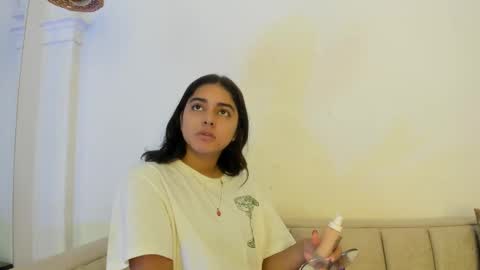 Snapshot of natalia_aguirre chatting on October 2025 12:27:01 PM Naty online show from October 2025 12:27:01 PM