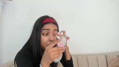 Snapshot of natalia_aguirre chatting on October 2025 12:09:01 PM Naty online show from October 2025 12:09:01 PM