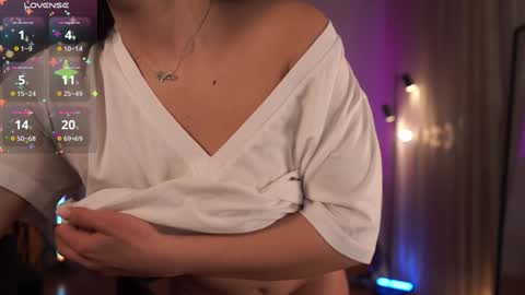 Snapshot of natalia_exotic chatting on January 2025 02:14:01 PM Natalia   online show from January 2025 02:14:01 PM
