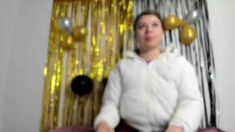 Natalia Walker online show from January 2026 12:40:01 PM