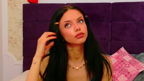 Snapshot of nataliacroft chatting on April 2026 02:14:02 PM nataliacroft online show from April 2026 02:14:02 PM