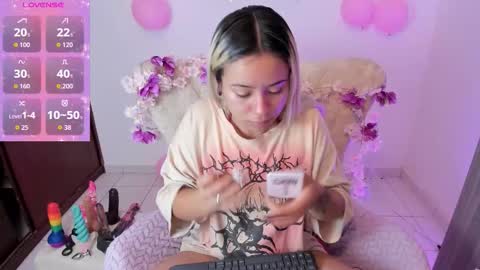 Nataliua Henao online show from October 2025 02:24:02 PM