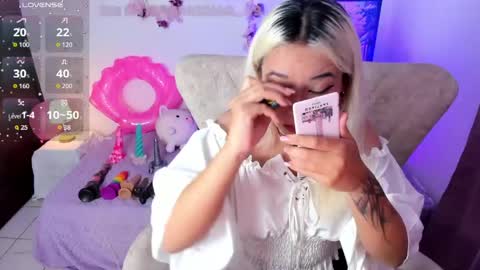 Snapshot of nataliahenao_69 chatting on April 2026 10:12:02 PM Nataliua Henao online show from April 2026 10:12:02 PM