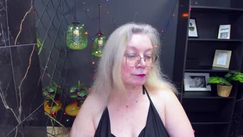 NataliCloud online show from December 2024 01:32:02 PM