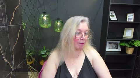 NataliCloud online show from December 2024 01:28:01 PM